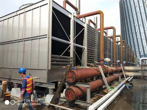 方形冷卻塔在應用中具有這樣的優(yōu)點,圓形冷卻塔和方形冷卻塔